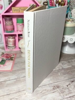 Detox For Women HC Book By Natalia Rose 2009 First Edition Raw Food Wellness